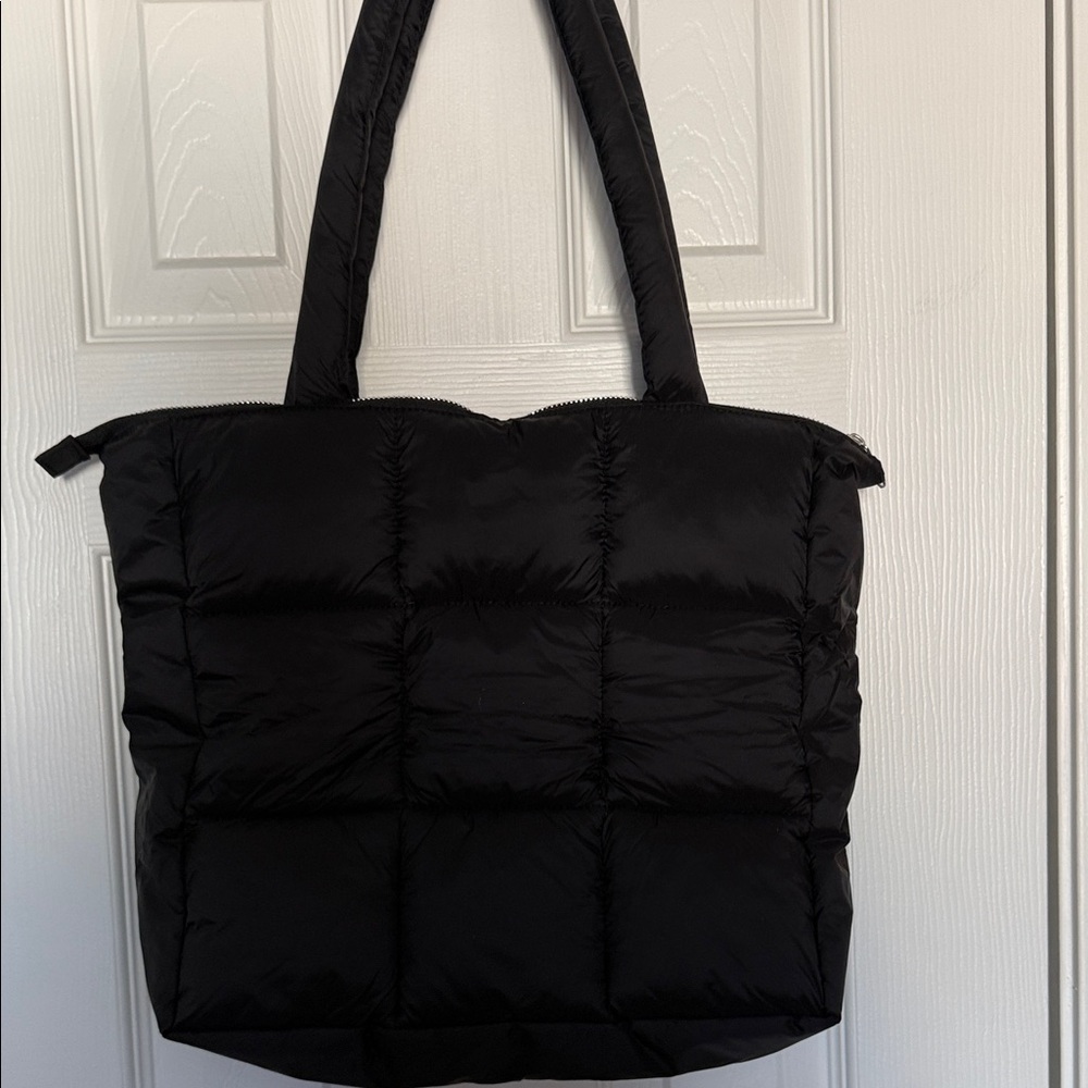 Coca Cola Black Puffer Handbag New - Picture 3 of 3